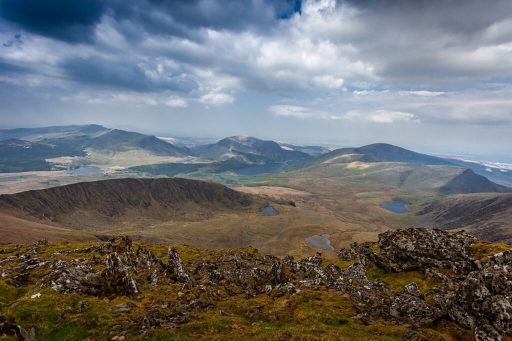 snowdon, mountain, snowdonia-2987148.jpg